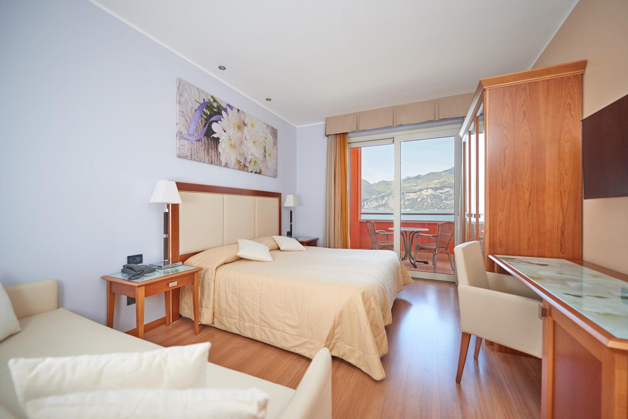Belfiore Park Hotel 4Stars Superior "Adults Only" Brenzone sul Garda Room photo